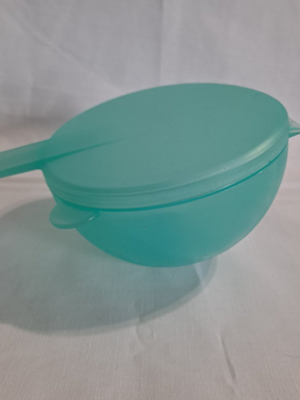 Tupperware FORGET-ME-NOT 4 1/2" Junior Hanging Fridge Container Onion Keeper Hol